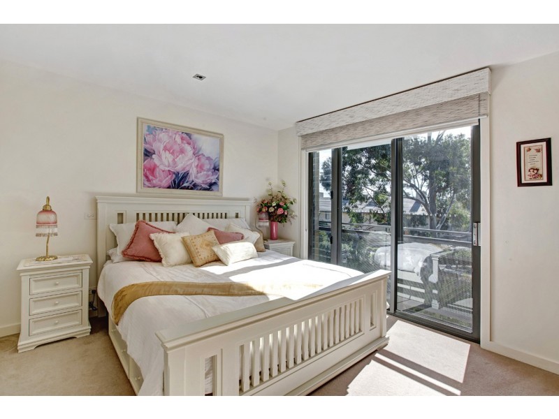 17 Henley Bridge Road, Chirnside Park VIC 3116