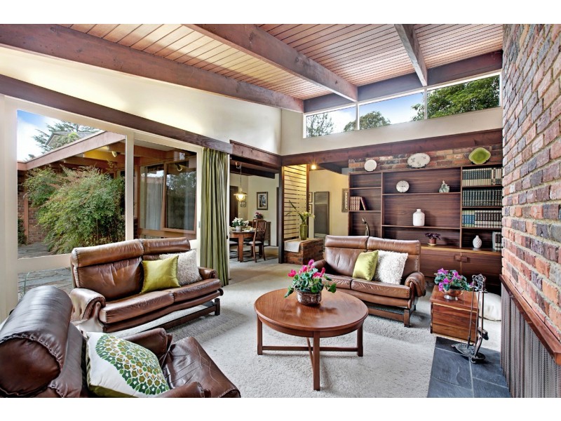 1 Sherwood Court, Croydon VIC 3136