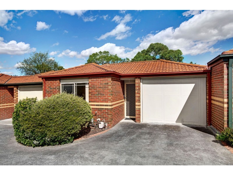 6/74 Eastfield Road, Croydon South VIC 3136