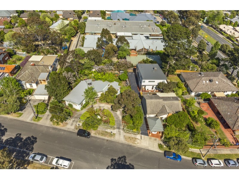 19 Braeside Avenue, Ringwood East VIC 3135