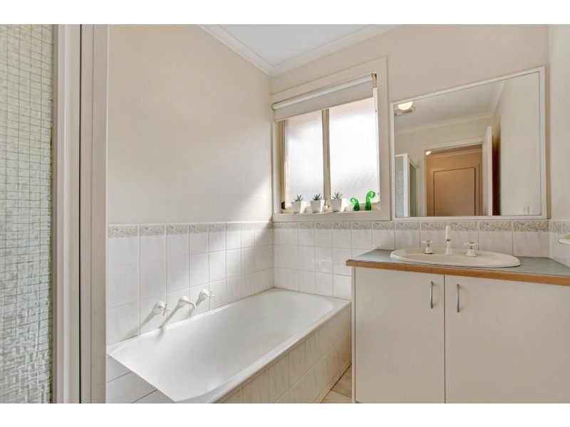 3/36 Sugarloaf Drive, Chirnside Park VIC 3116