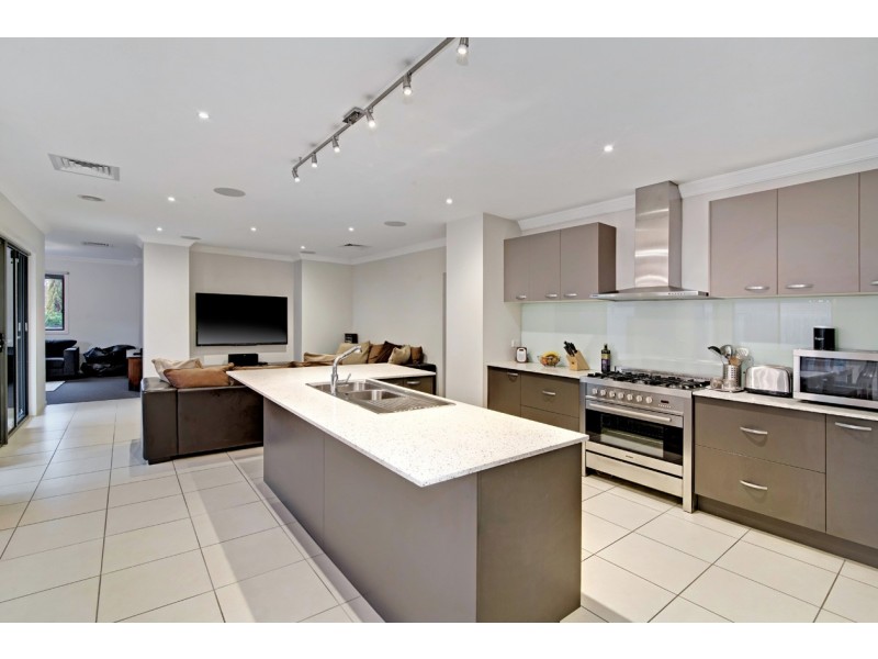 7 Tudor Drive, Mooroolbark VIC 3138