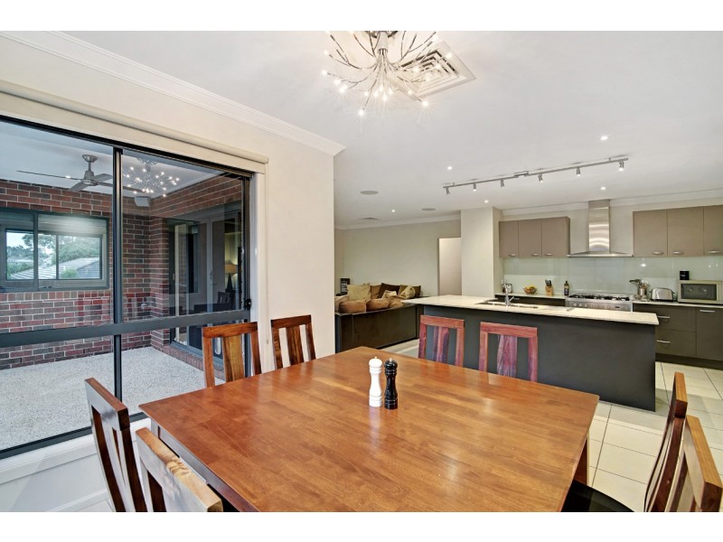 7 Tudor Drive, Mooroolbark VIC 3138