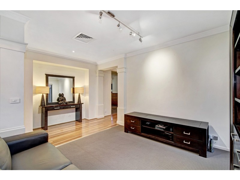 7 Tudor Drive, Mooroolbark VIC 3138