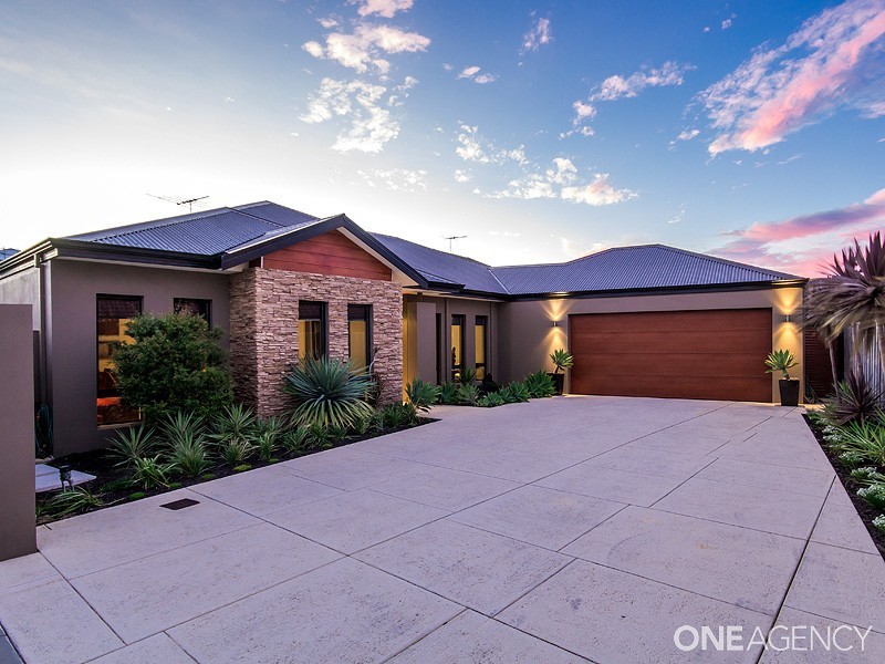 9  Lomatia Ramble, Halls Head WA 6210