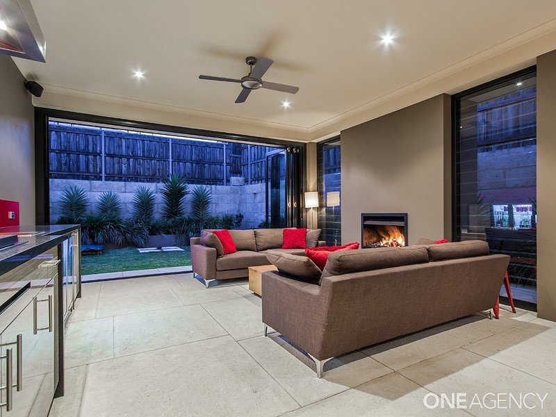 9  Lomatia Ramble, Halls Head WA 6210