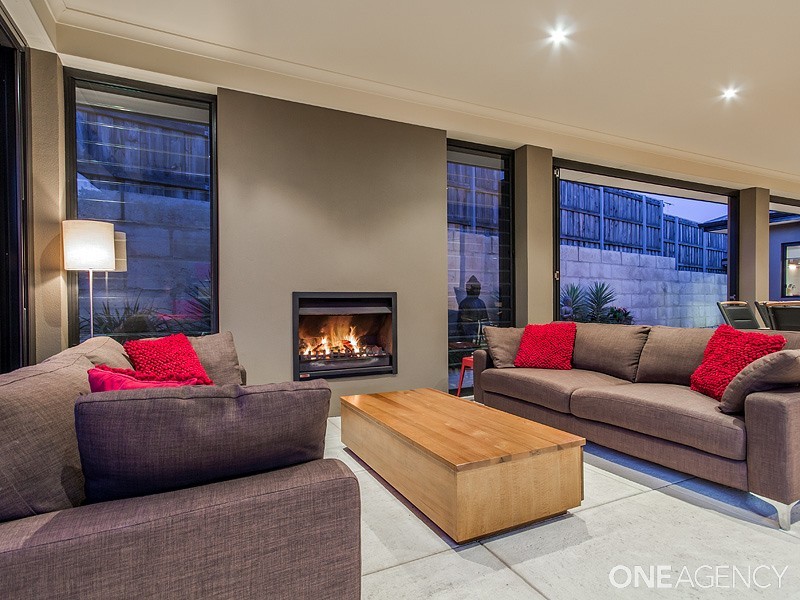 9  Lomatia Ramble, Halls Head WA 6210