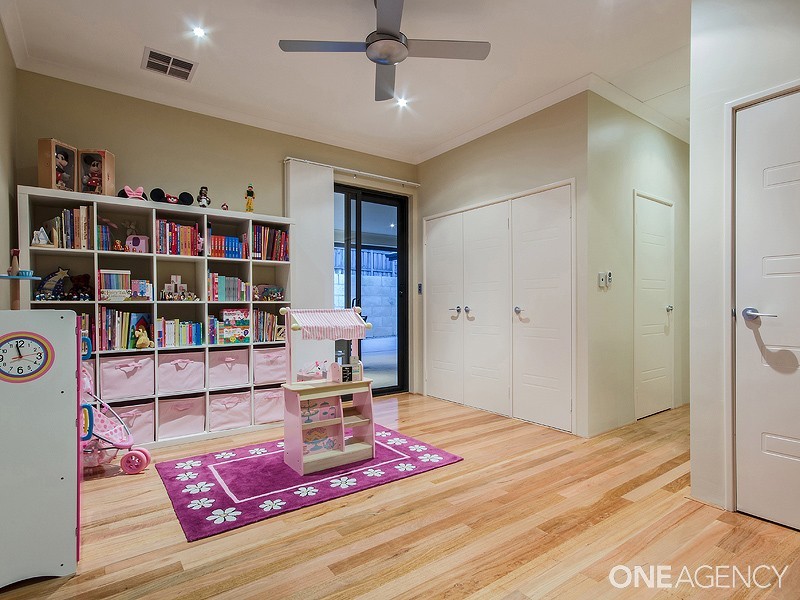 9  Lomatia Ramble, Halls Head WA 6210