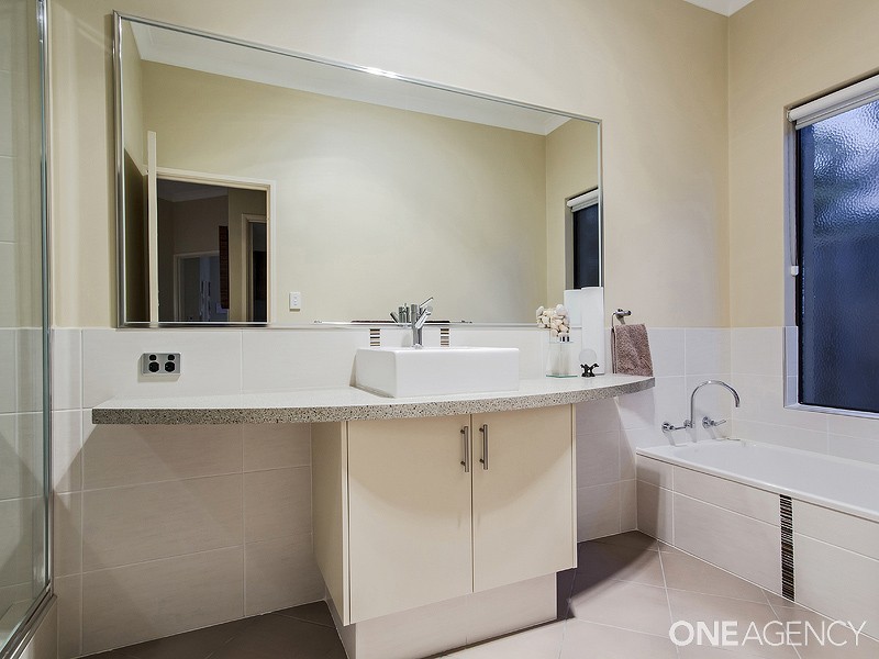 9  Lomatia Ramble, Halls Head WA 6210