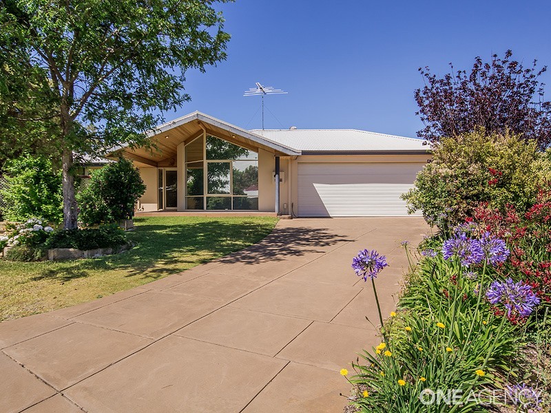 5 Leeton Close, Halls Head WA 6210