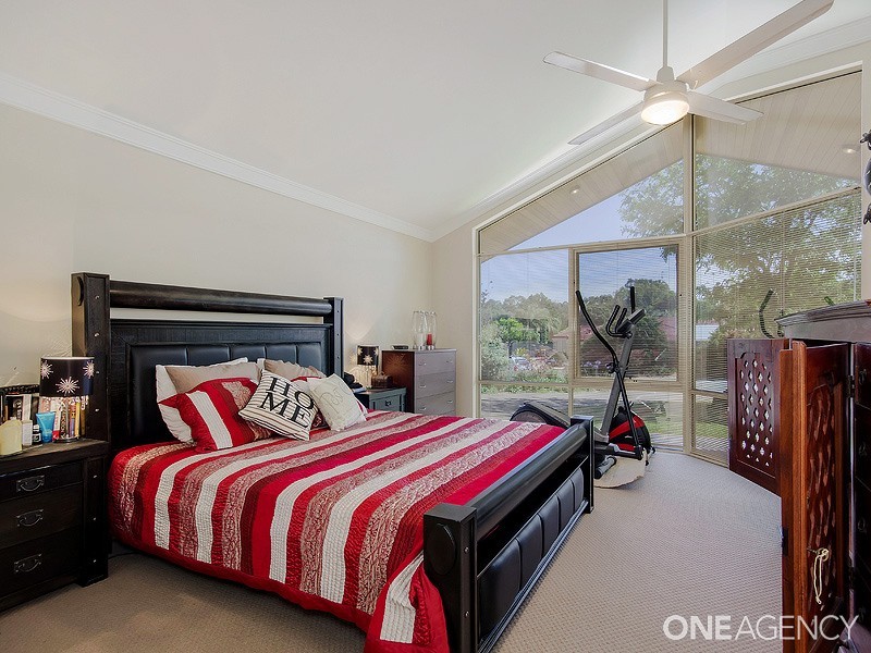 5 Leeton Close, Halls Head WA 6210