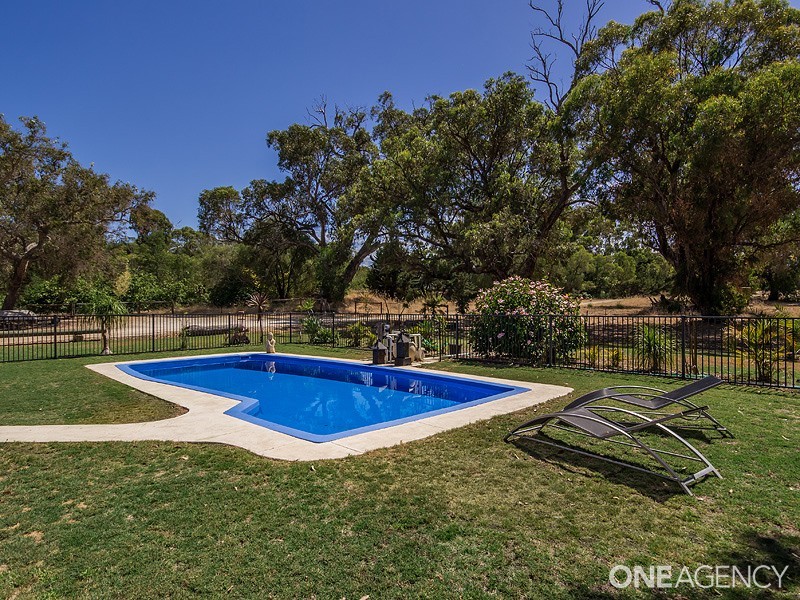 77  Clifton Downs Road, Herron WA 6211
