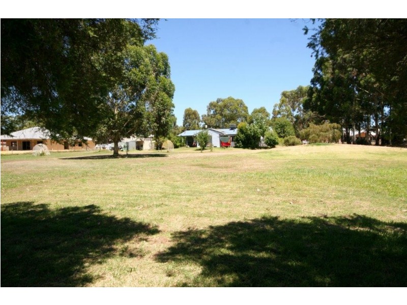 53 Eaglehawk Drive, Ravenswood WA 6208