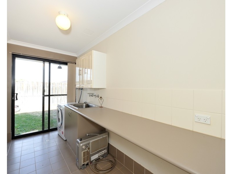 14 Waratah Circle, Halls Head WA 6210