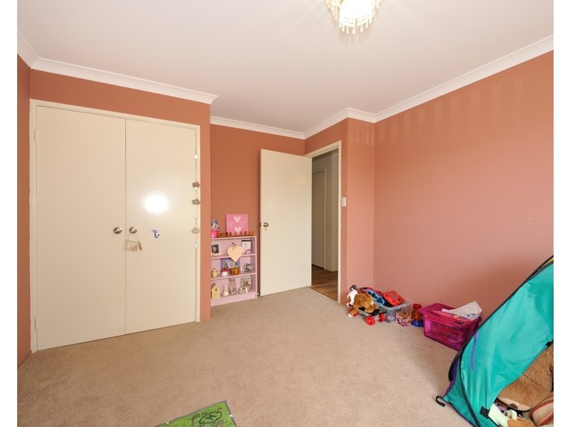 14 Waratah Circle, Halls Head WA 6210