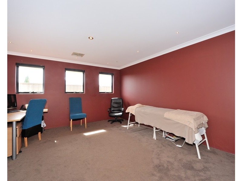 14 Waratah Circle, Halls Head WA 6210