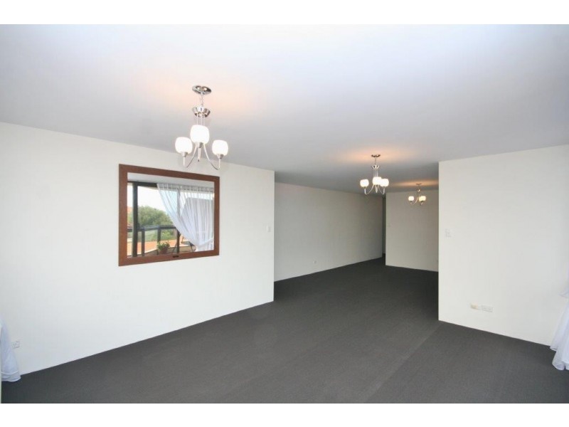 9/6a Valley Road, Halls Head WA 6210