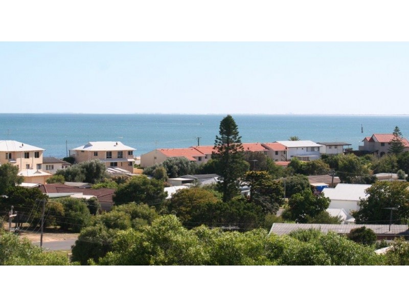 9/6a Valley Road, Halls Head WA 6210