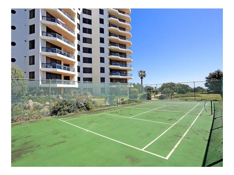 9/6a Valley Road, Halls Head WA 6210