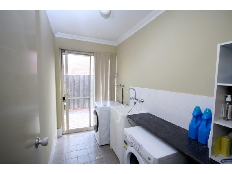 52 Buttercup Parkway, Halls Head WA 6210