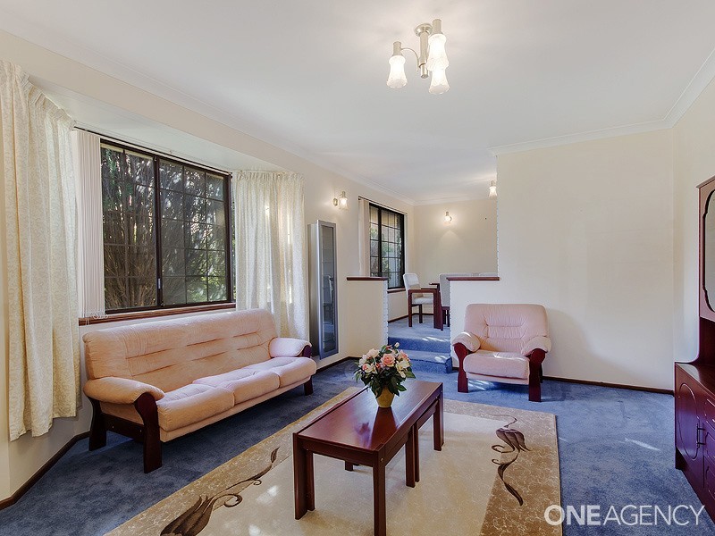 6 Maitland Close, Halls Head WA 6210
