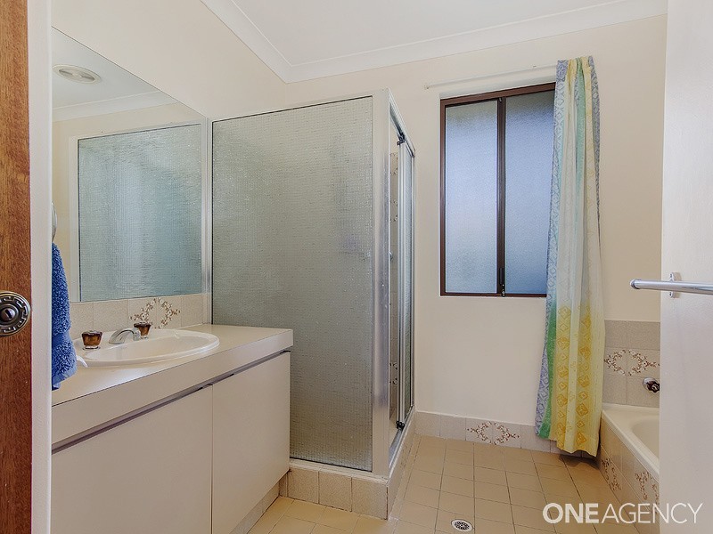 6 Maitland Close, Halls Head WA 6210