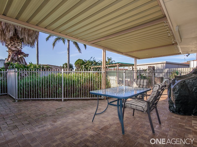 6 Maitland Close, Halls Head WA 6210