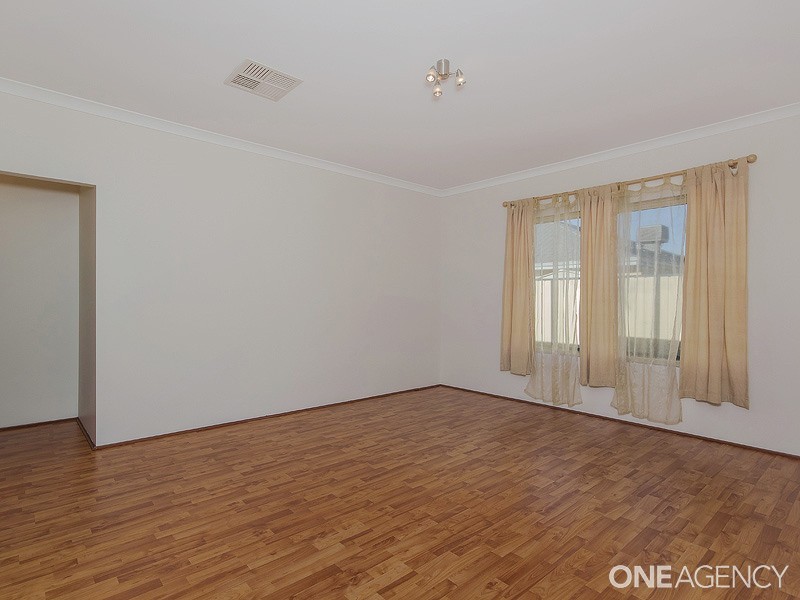 9 Eddy Street, Coodanup WA 6210