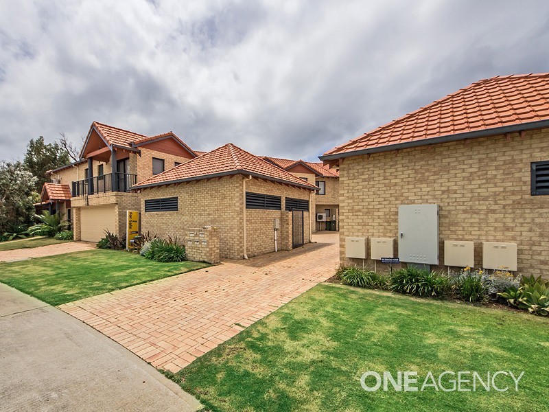 2/13 Bluerise Cove, Falcon WA 6210