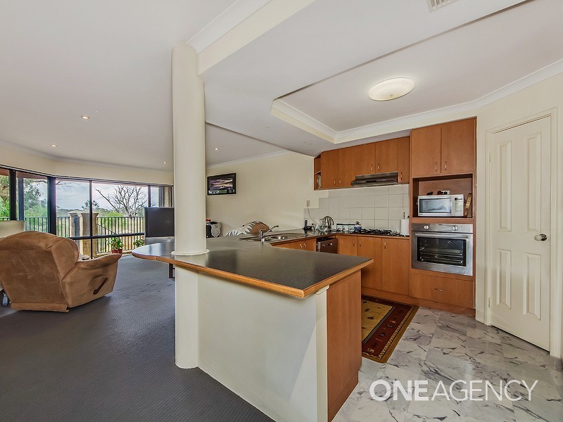 2/13 Bluerise Cove, Falcon WA 6210