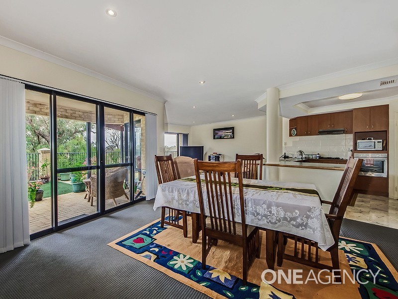 2/13 Bluerise Cove, Falcon WA 6210