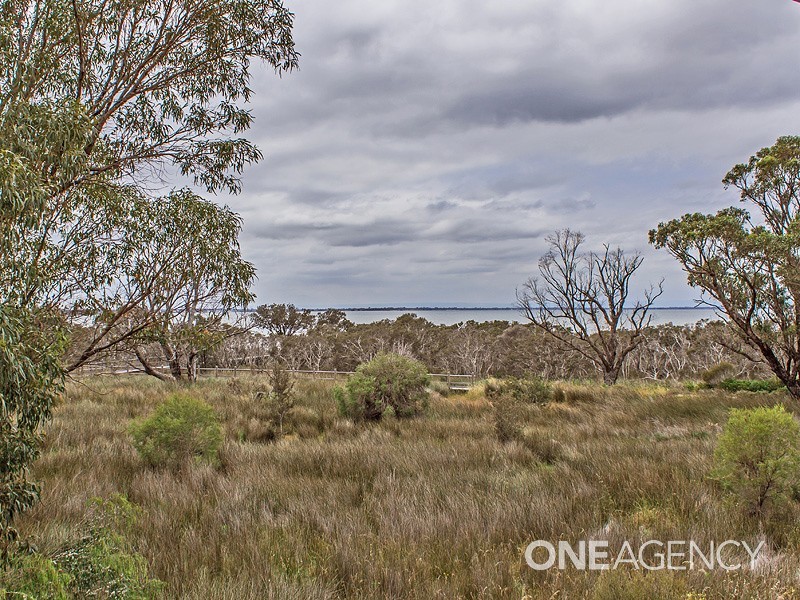 2/13 Bluerise Cove, Falcon WA 6210