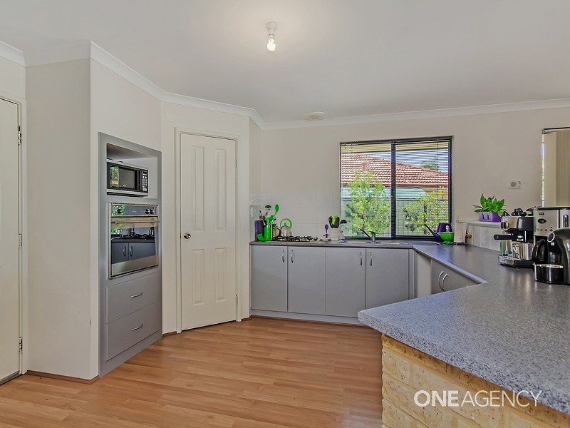 2 Capilano Court, Meadow Springs WA 6210