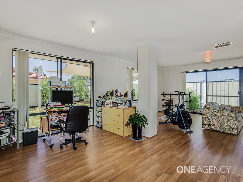 2 Capilano Court, Meadow Springs WA 6210