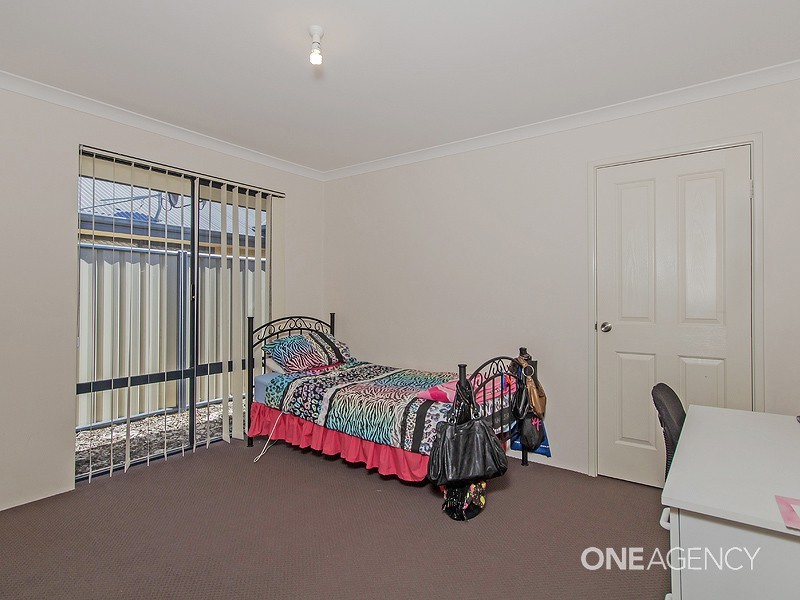 2 Capilano Court, Meadow Springs WA 6210