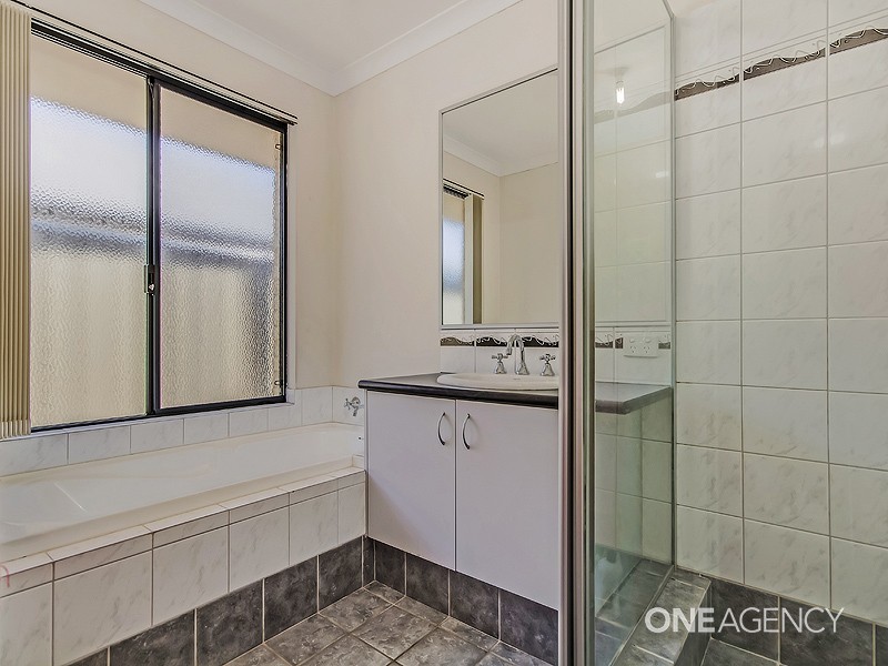 2 Capilano Court, Meadow Springs WA 6210