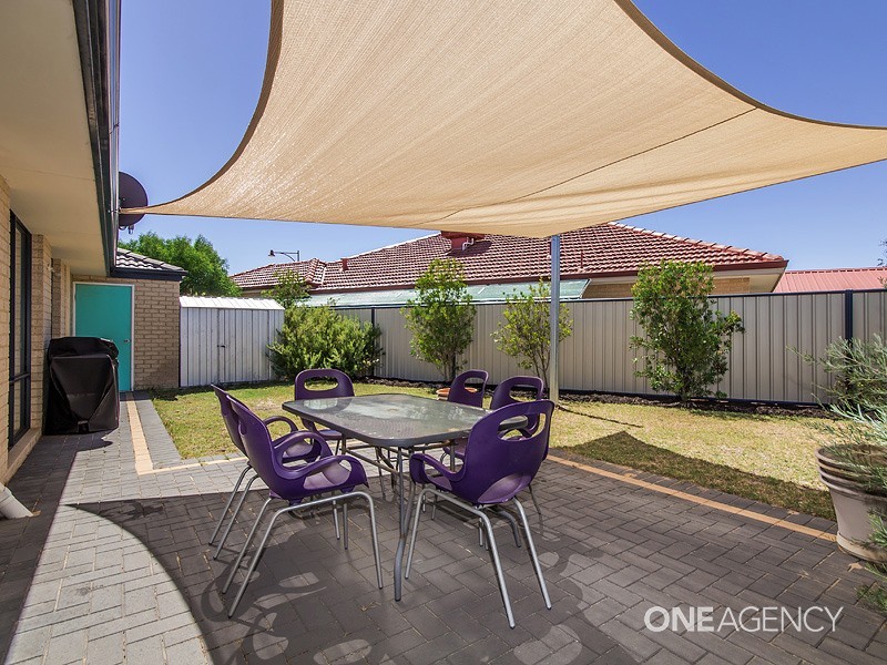 2 Capilano Court, Meadow Springs WA 6210