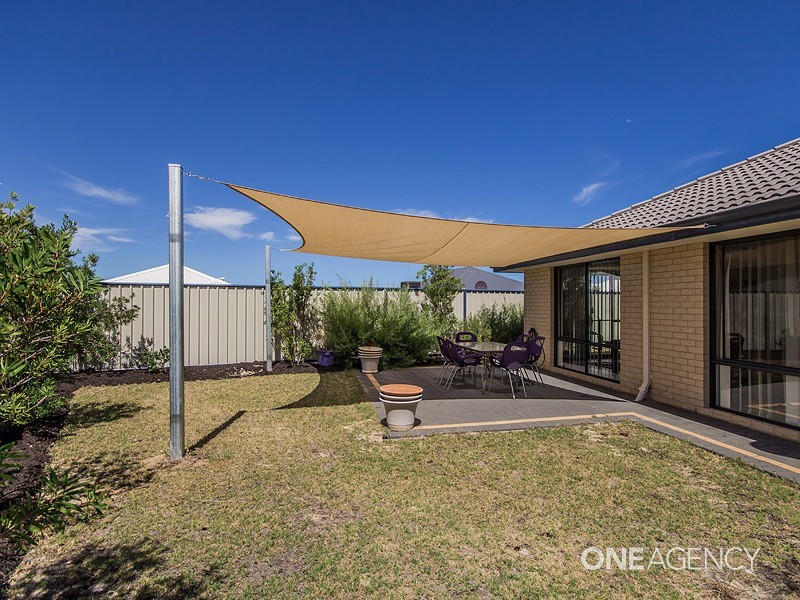 2 Capilano Court, Meadow Springs WA 6210