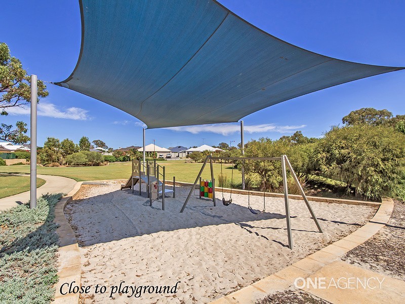 2 Capilano Court, Meadow Springs WA 6210