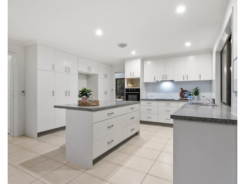 17 Griffith Avenue, Tewantin QLD 4565