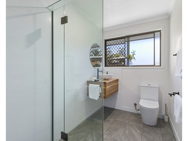 17 Griffith Avenue, Tewantin QLD 4565