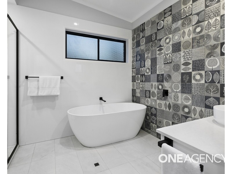 7 Palm Grove Crescent, Tewantin QLD 4565