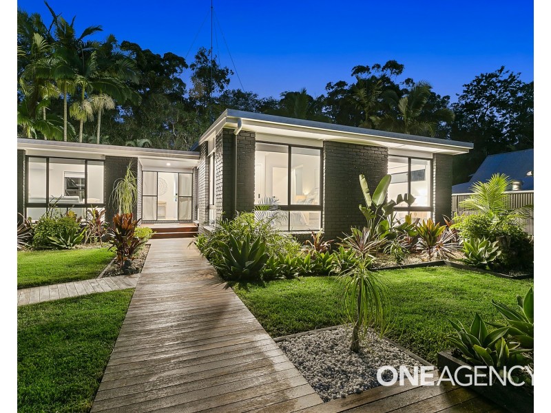 7 Palm Grove Crescent, Tewantin QLD 4565