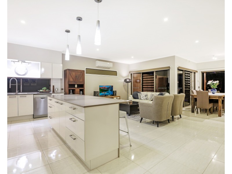 10 Feathertail Place, Peregian Springs QLD 4573