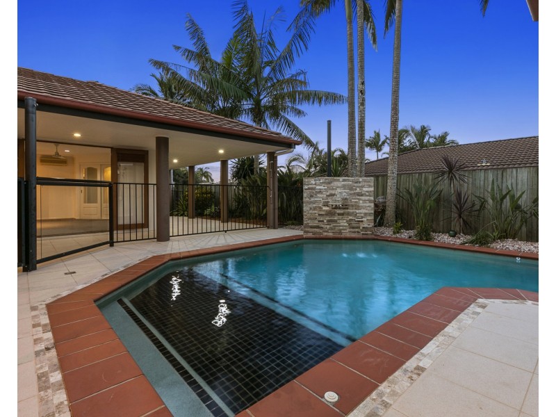 25 Tedford Drive, Tewantin QLD 4565