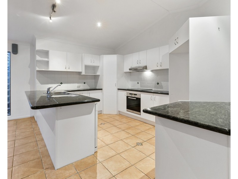 25 Tedford Drive, Tewantin QLD 4565