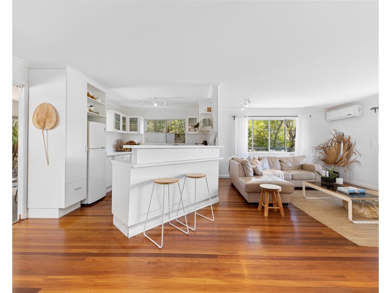 2 Cooloosa Street, Sunshine Beach QLD 4567