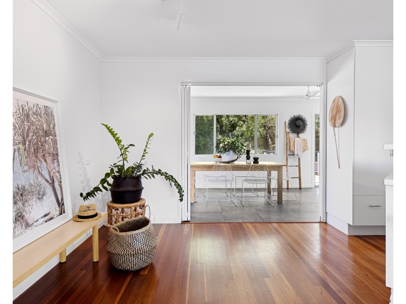 2 Cooloosa Street, Sunshine Beach QLD 4567