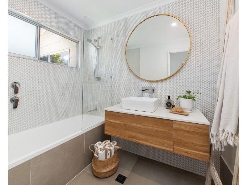 2 Cooloosa Street, Sunshine Beach QLD 4567
