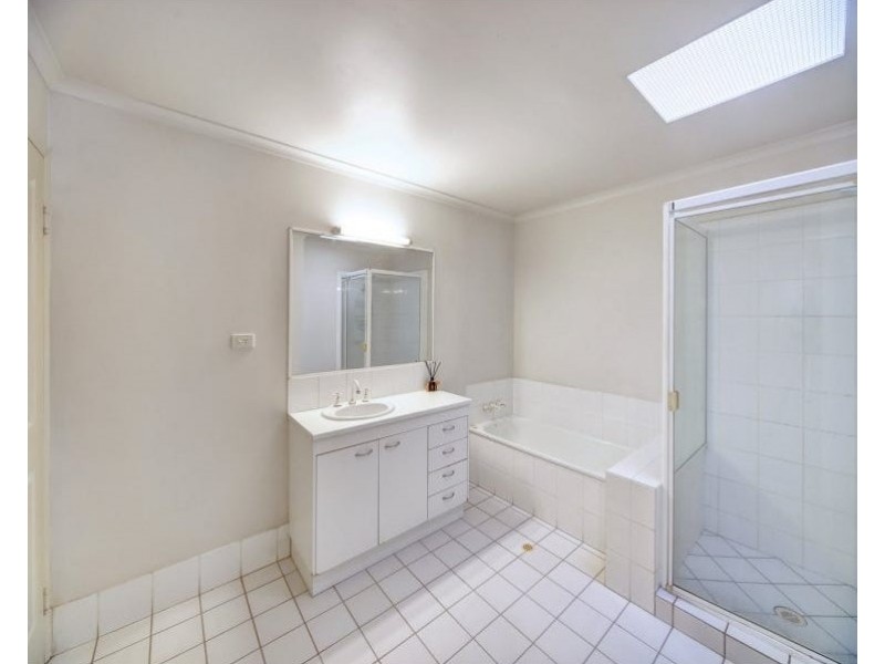 1/13 Advance Place, Sunrise Beach QLD 4567